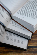 Один из нас лжет. Один из нас следующий. Один из нас вернулся. Комплект из 3 книг — фото, картинка — 6