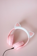 Подарочный набор. Наушники беспроводные Miru Cat EP-W10 (розовые) + портативная колонка Defender Enjoy S600 — фото, картинка — 9