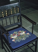 Декоративное вышивание по канве по мотивам рисунков Уильяма Морриса — фото, картинка — 1